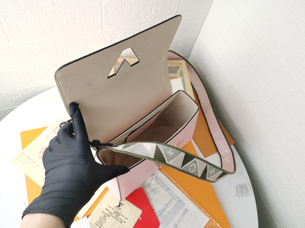 ルイヴィトンバッグ角部分ディテール